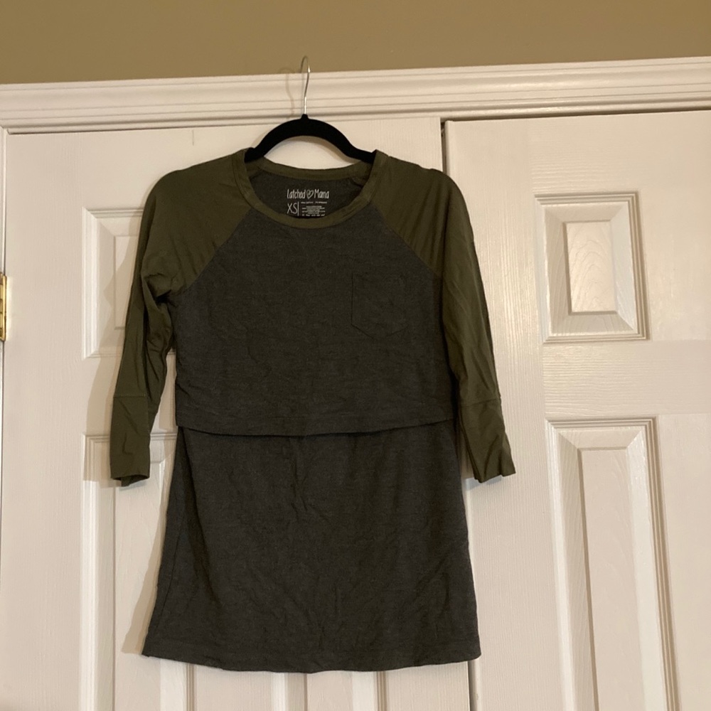 NWOT raglan nursing top by Latched Mama XS